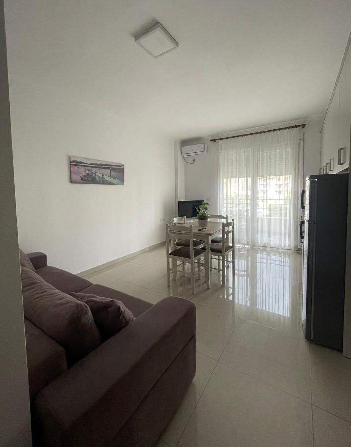 Kraal Apartments Vlorë Buitenkant foto