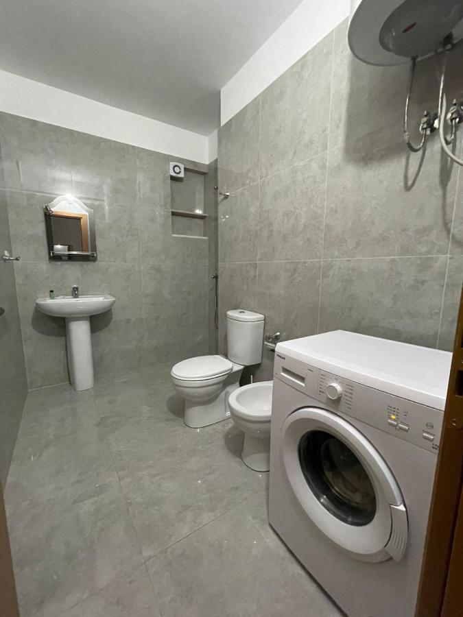 Kraal Apartments Vlorë Buitenkant foto
