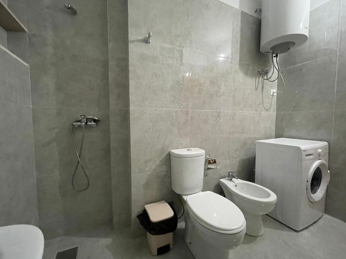 Kraal Apartments Vlorë Buitenkant foto