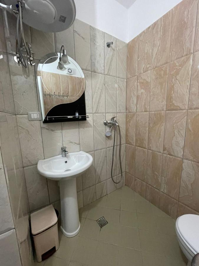 Kraal Apartments Vlorë Buitenkant foto