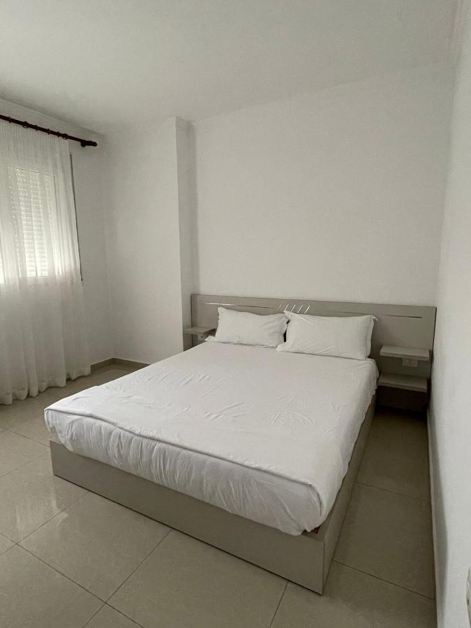 Kraal Apartments Vlorë Buitenkant foto