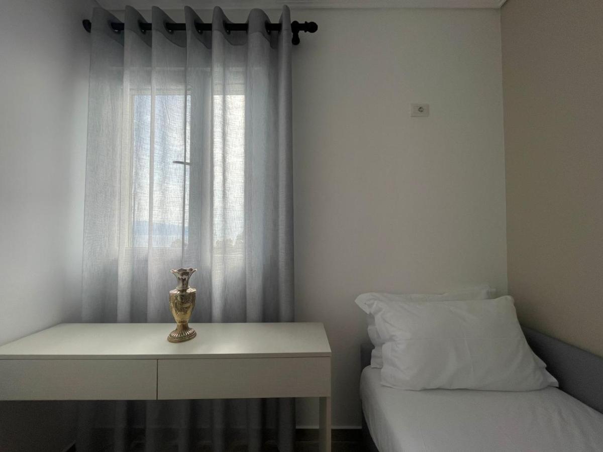 Kraal Apartments Vlorë Buitenkant foto