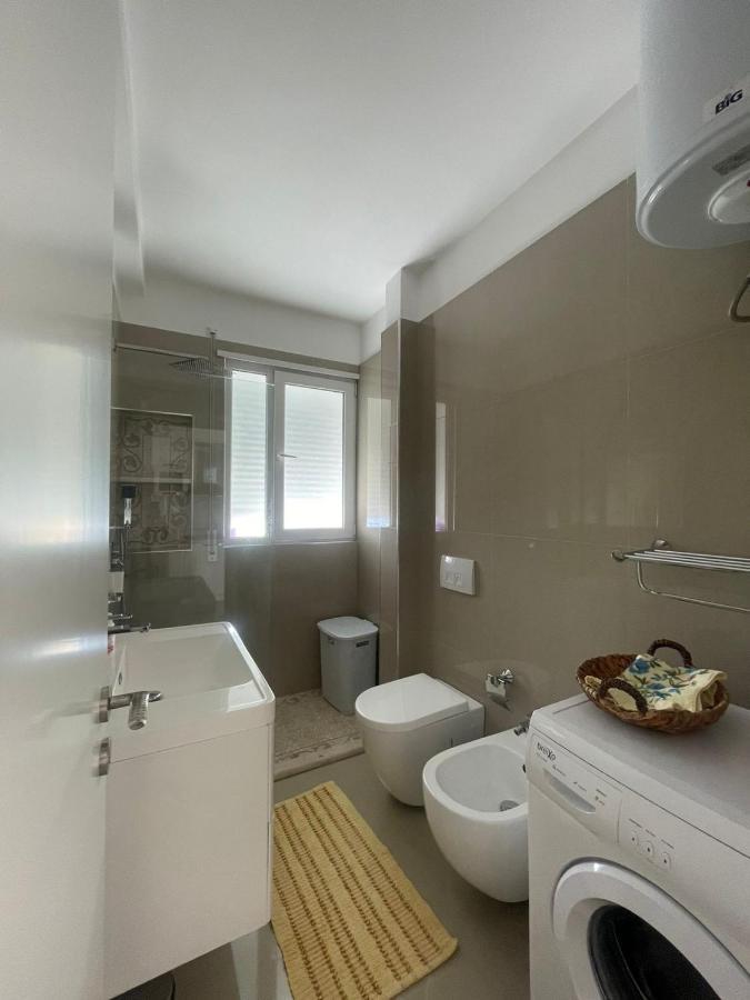 Kraal Apartments Vlorë Buitenkant foto