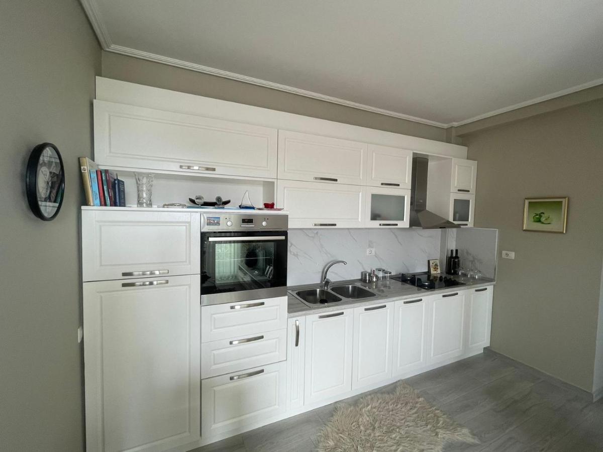 Kraal Apartments Vlorë Buitenkant foto