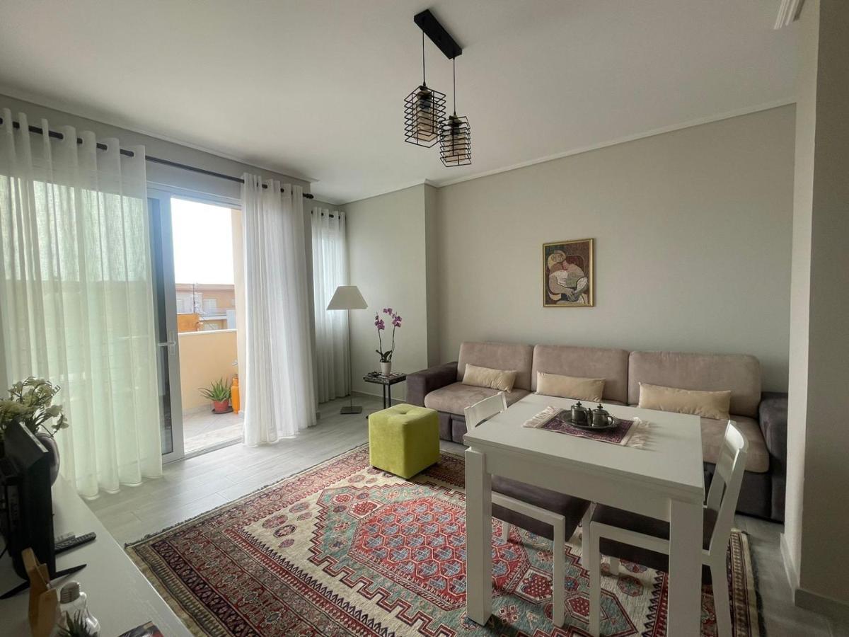 Kraal Apartments Vlorë Buitenkant foto
